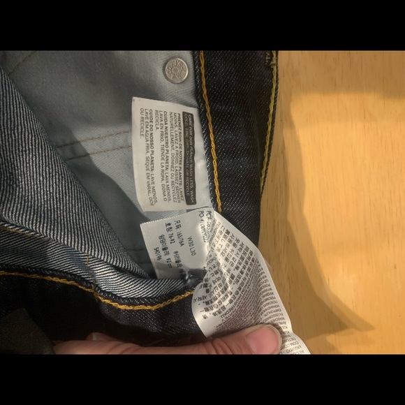 Levis Denim Jeans - Picture 5 of 7
